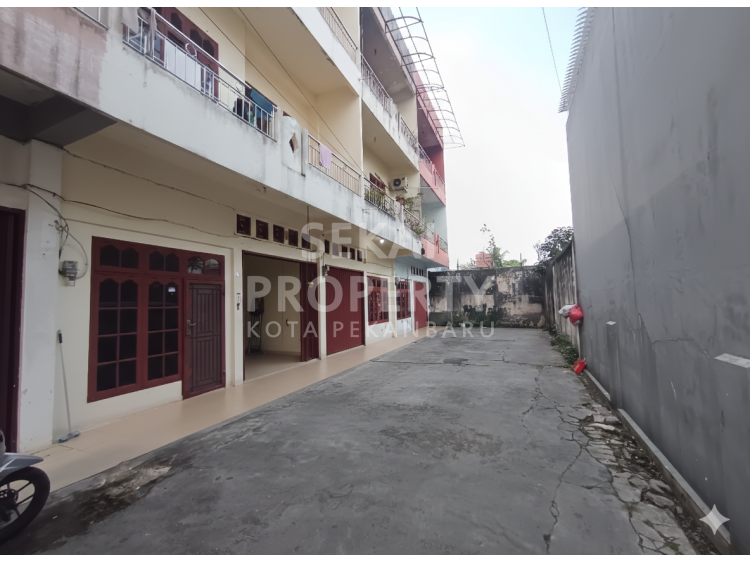 Dijual Rumah 3 Lantai Siap Huni Tengah Kota - Di Jalan Tengku Zainal Abidin Pekanbaru