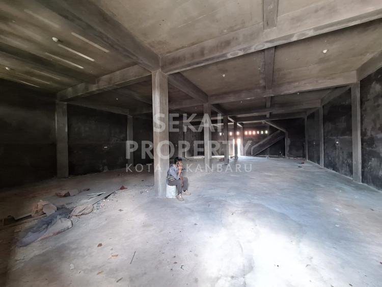 DISEWAKAN RUKO GANDENG 2 LT DALAM KOTA LOKASI DEKAT JL. JENDRAL - PEKANBARU