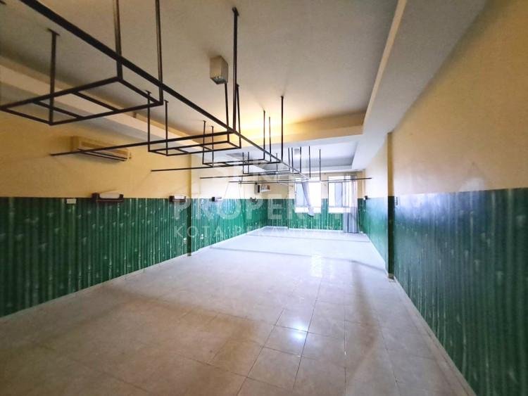 DIJUAL RUKO 3 LANTAI LOKASI KOMPLEK RBC DI JL.RIAU-PEKANBARU