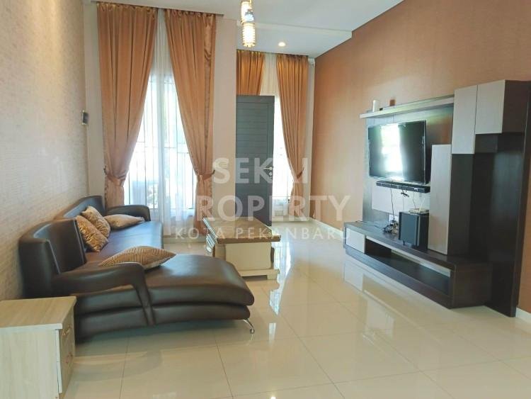 Dijual Rumah Cluster mewah semi furnish  lokasi Jl. Parit Indah - Pekanbaru
