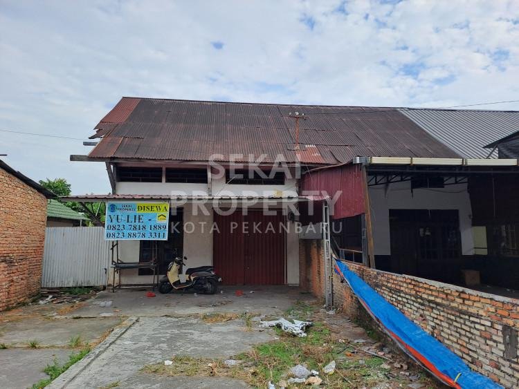 Disewakan Rumah 1lt Tepi Jalan besar JL.Riau, Pekanbaru