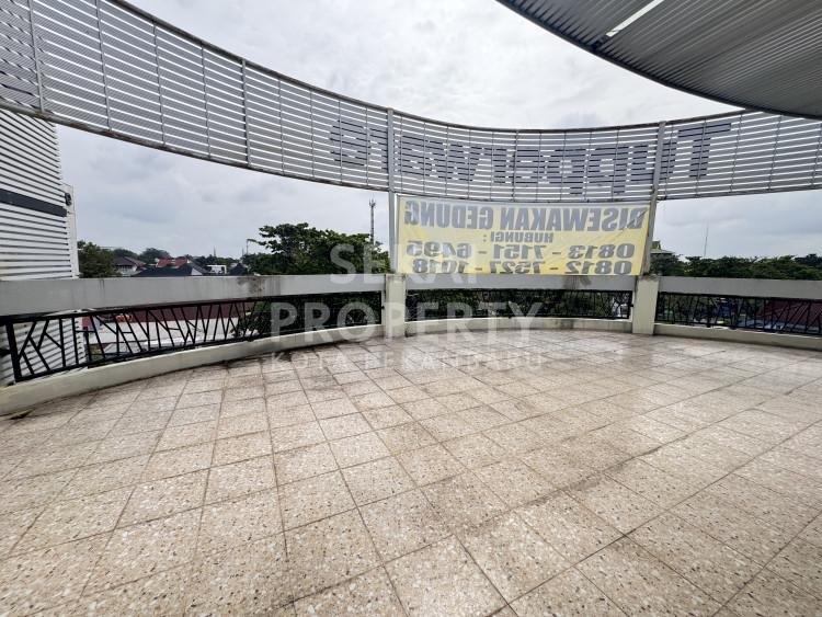 Lihat semua foto