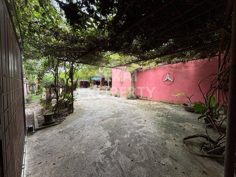 DIJUAL/DISEWAKAN RUMAH CLUSTER FURNISH DENGAN KOLAM RENANG PRIBADI LOKASI SOEKARNO HATTA-PEKANBARU