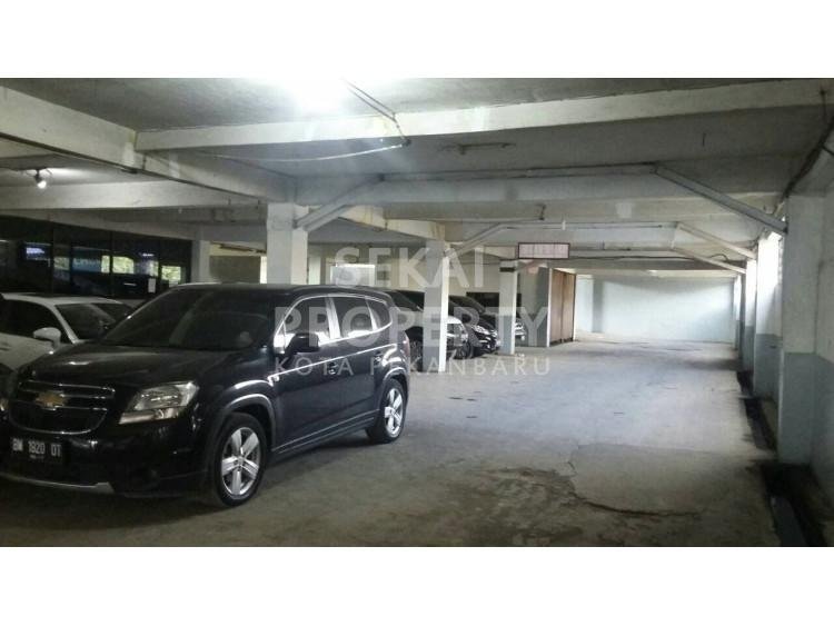 DIJUAL GEDUNG BEKAS SHOWROOM Jl ARENGKA