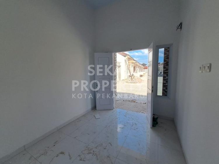 DIJUAL RUMAH BARU SEMI CLUSTER  LOKASI JALAN SEMPURNA-PEKANBARU