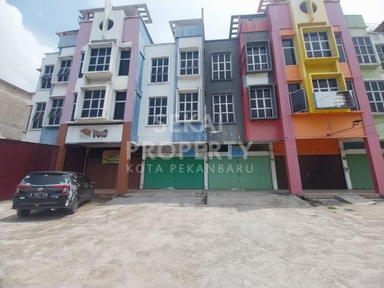 Disewakan Ruko 3lt Full Keramik di Jl. Soekarno Hatta - Pekanbaru