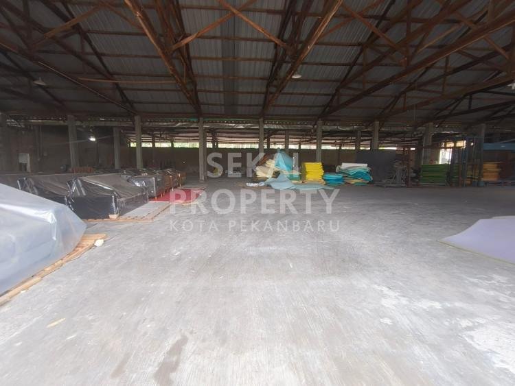 Dijual/Disewakan Tanah dan Bangunan di Jl. Raya Pasir Putih - Siak Hulu