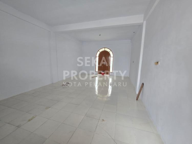 Dijual ruko 2,5lt full keramik &amp; siap pakai lokasi nya jalan angkasa - pekanbaru