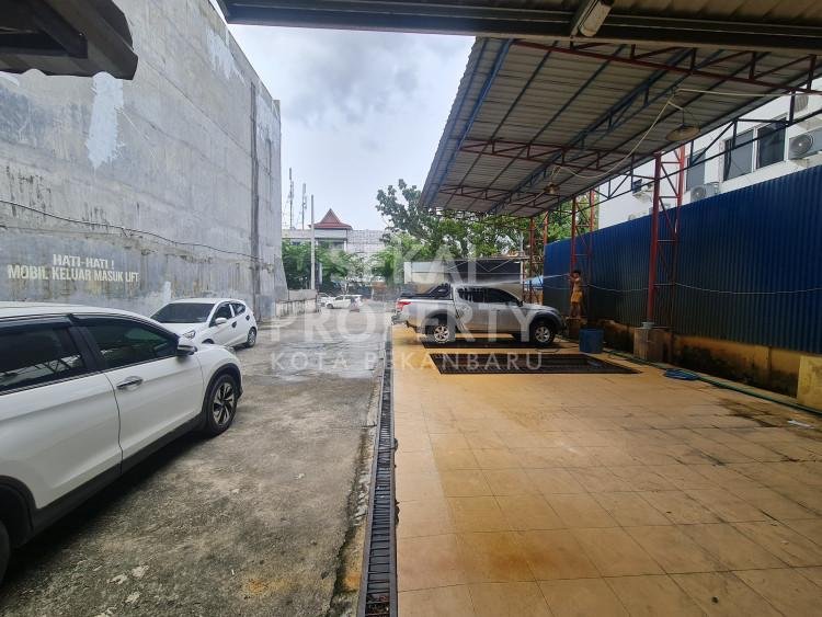 Di Jual Tanah dan Bangunan Tepi Jalan besar Ahmad Yani tengah kota Pekanbaru