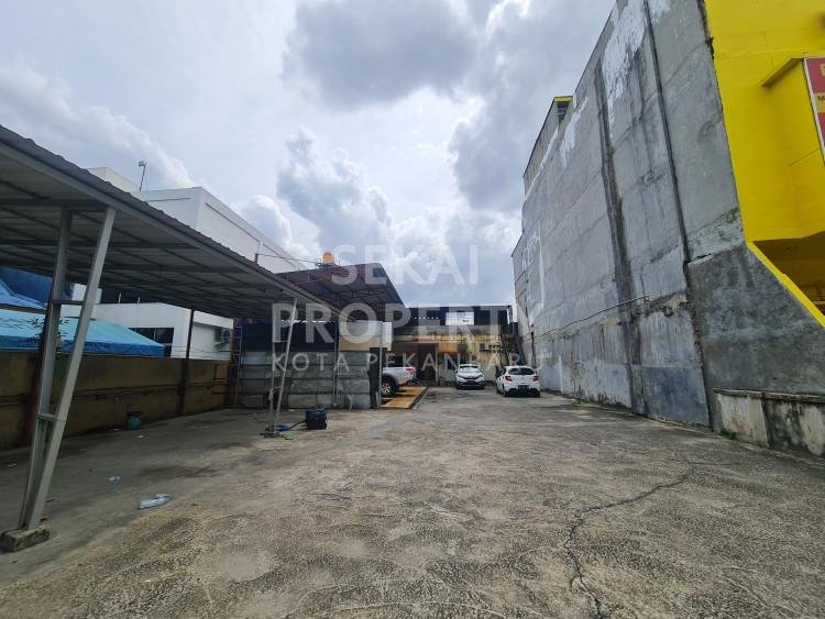 Lihat semua foto