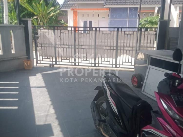 Lihat semua foto