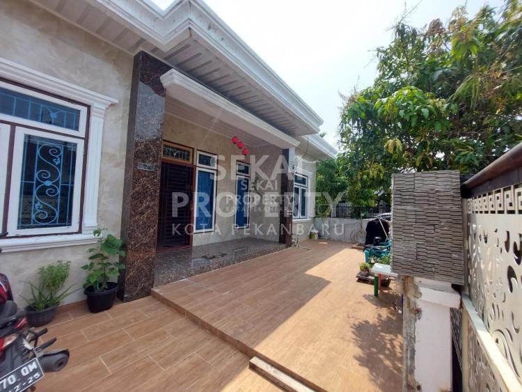 DIJUAL RUMAH POSISI HOOK SIAP HUNI MURAH DI TENGAH KOTA JL.PEMUDA - PEKANBARU