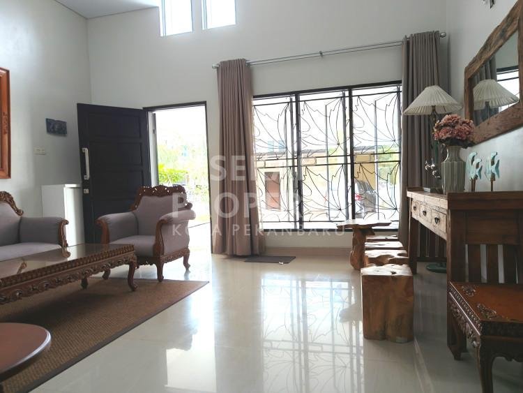 DIJUAL RUMAH CLUSTER FULL FURNISHED LOKASI JALAN SATRIA PEKANBARU RIAU