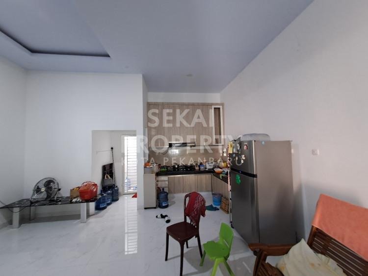 Dijual rumah SEMI FURNISH siap huni di jl.sempurna-pekanbaru