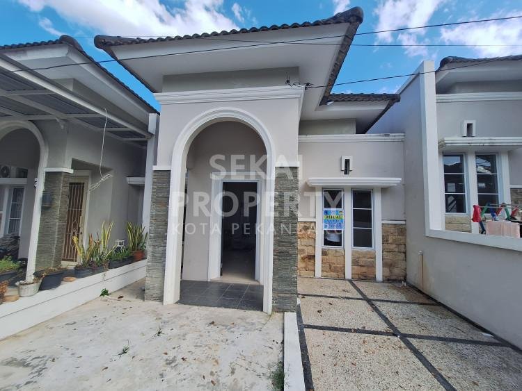 DIJUA RUMAH CLUSTER SIAP HUNI SEMI FURNISH DI DEKAT JL.HANGTUAH-PEKANBARU