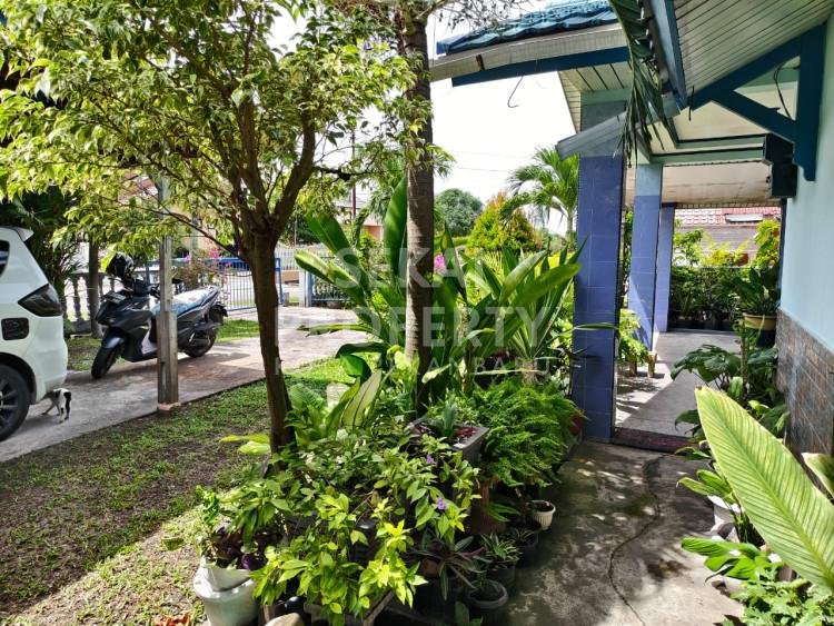 DI JUAL RUMAH DI JALAN GUNUNG RAYA