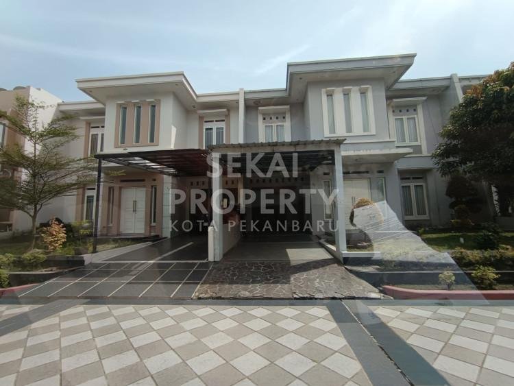 DI JUAL RUMAH CLUSTER JL LETJEND S.PARMAN /  GOBAH