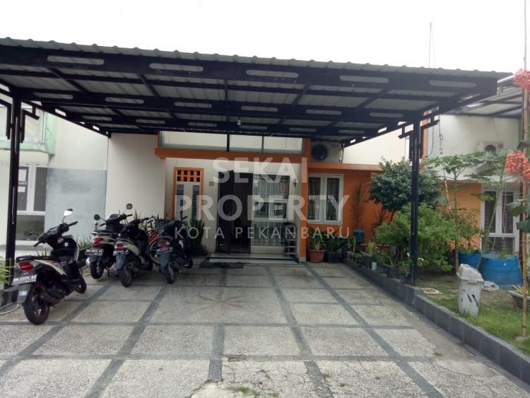 DIJUAL RUMAH JL. SATRIA/KUANTAN REGENCY, BLOCK PARADISE, PEKANBARU