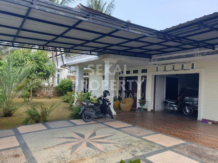 Dijual Tanah dan Bangunan di Jl. Pramuka - Pekanbaru
