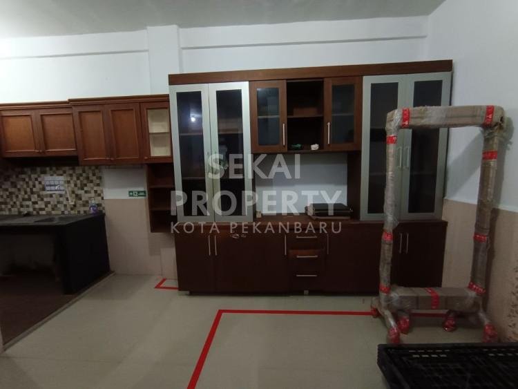 DI JUAL RUMAH JL PAUS 2 LANTAI