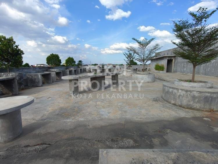 Dijual / Disewakan Ruko 2LT Gandeng 3 Unit di Jl. Paus