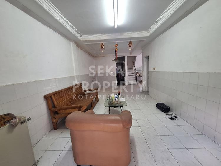 DIJUAL RUMAH 2 LANTAI DI PERUMAHAN DEKAT MALL CIPUTRA/JL.RIAU-PEKANBARU