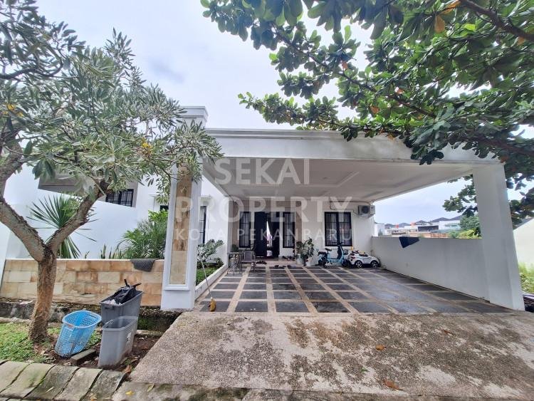 DIJUAL/DISEWAKAN RUMAH CLUSTER CANTIK FULL FURNISH  LOKASI JL.DELIMA - PEKANBARU