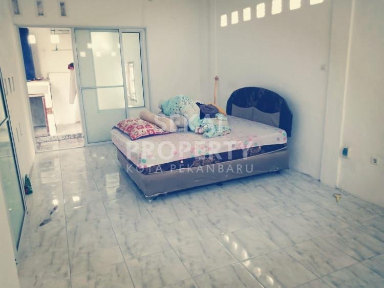 Dijual Rumah 2 Lantai Semi Cluster Dekat Jl.Harapan Raya/Imam Munandar