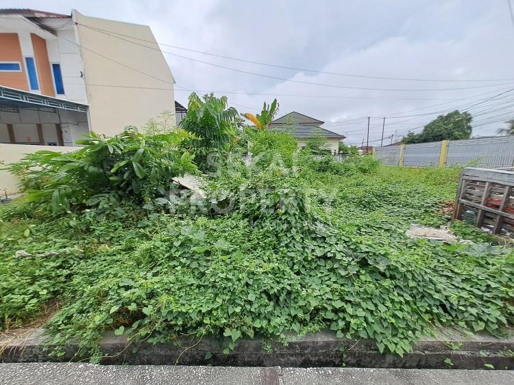 DIJUAL SEBIDANG TANAH DALAM KOMPLEK  LOKASI DEKAT JL.MUTIARA-PEKANBARU