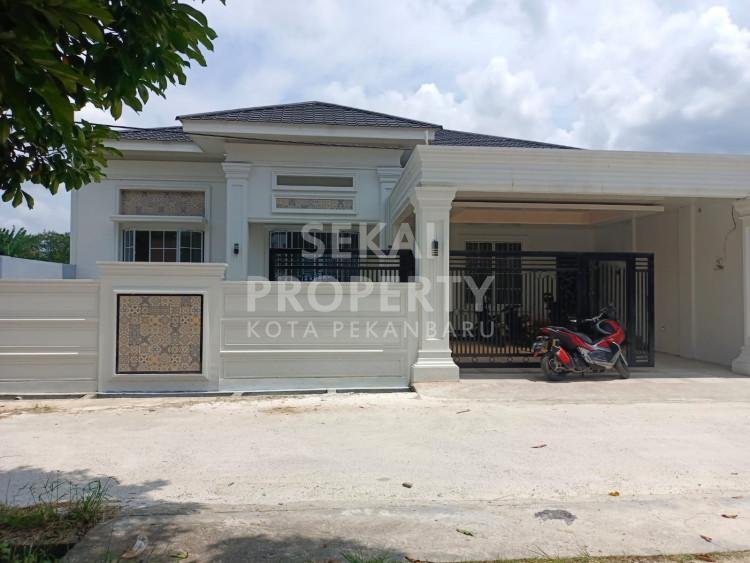 DIJUAL RUMAH BULATAN MEWAH KONDISI BARU LOKASI JL. KARTAMA - PEKANBARU