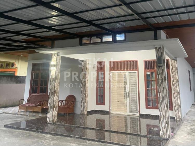 Dijual Rumah Bulatan Type 250m2 Di Jl. Bukit Barisan