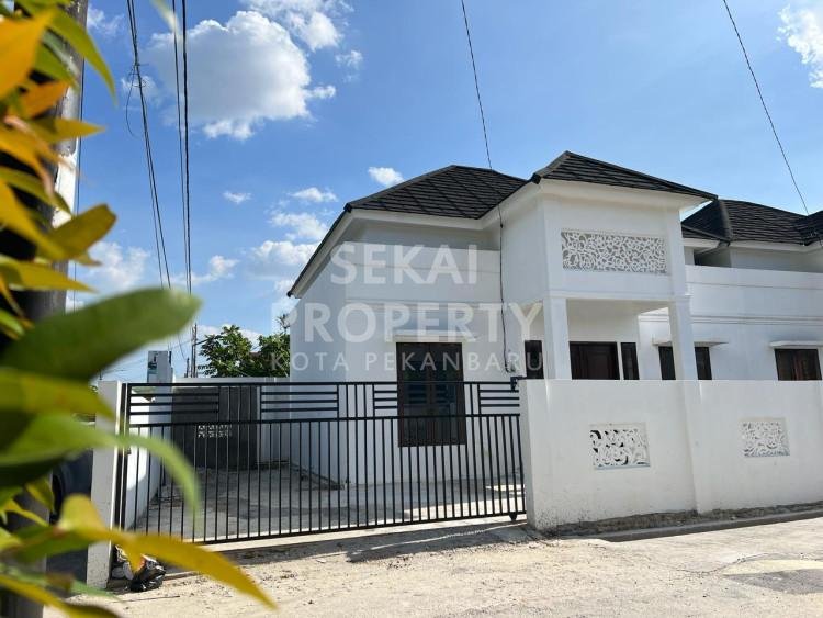 DIJUAL RUMAH CLUSTER LOKASI DEKAT JL. SUDIRMAN - PEKANBARU