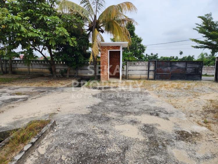 Dijual Sebidang Tanah Bonus Bangunan lokasi Jl. Pertanian - Pekanbaru