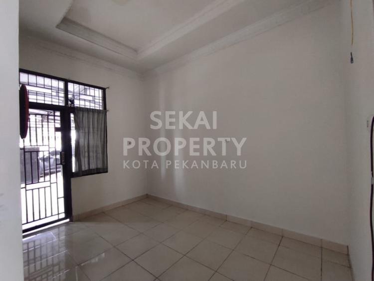 Lihat semua foto