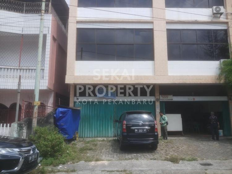 Disewakan Ruko 3lt lokasi M. Ali - Pekanbaru
