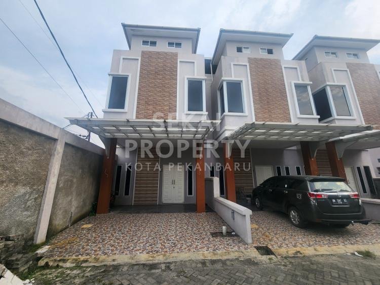 DIJUAL RUMAH CLUSTER KONDISI BARU LOKASI JL. LILI - PEKANBARU