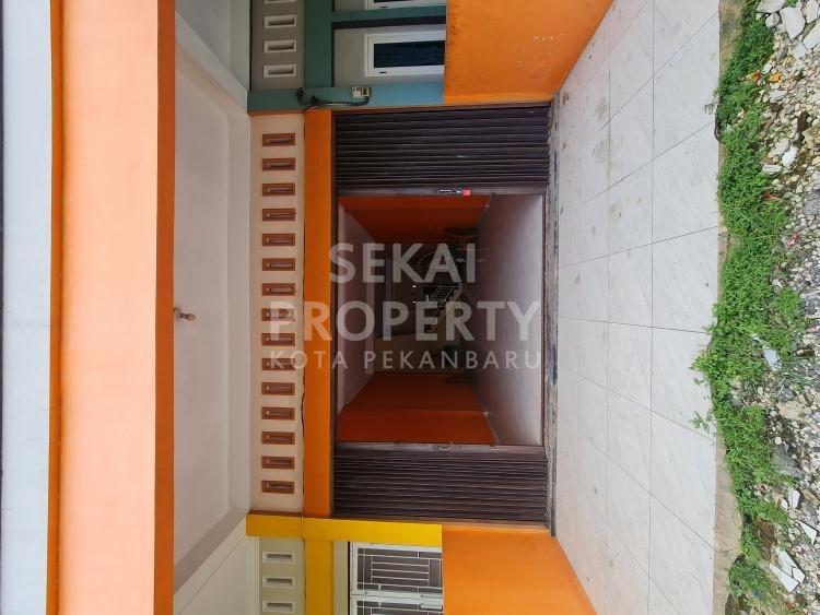 Di jual ruko 2 lantai lokasi Jalan Parit Indah tengah kota Pekanbaru