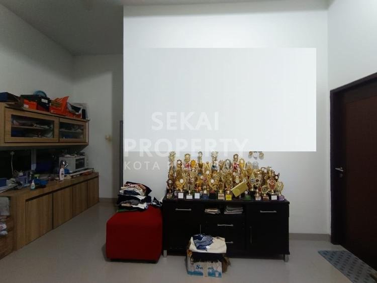 DI JUAL RUMAH JL ARIFIN AHMAD