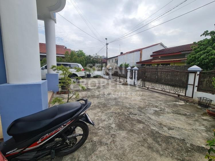 Lihat semua foto