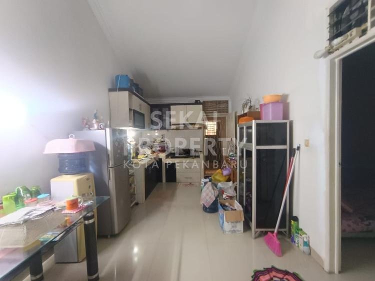 DI JUAL RUMAH 1,5 LANTAIJL RIAU