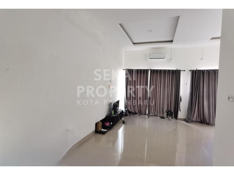 Disewakan Rumah Cluster Semi Furnish di Jl. Rambutan 3 / Arifin Ahamad