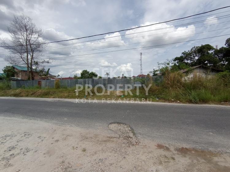 Dijual Tanah Keras, tengah kota, tepi jalan  sekitar JL.Nangka / JL.Tuanku Tambusai - Pekanbaru