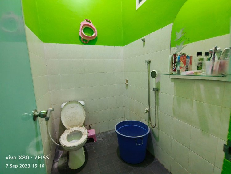 DIJUAL RUMAH FURNISHED DI DEKAT JL UTAMA