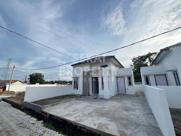 DIJUAL RUMAH BARU LOKASI GARUDA SAKTI/UKA-PEKANBARU