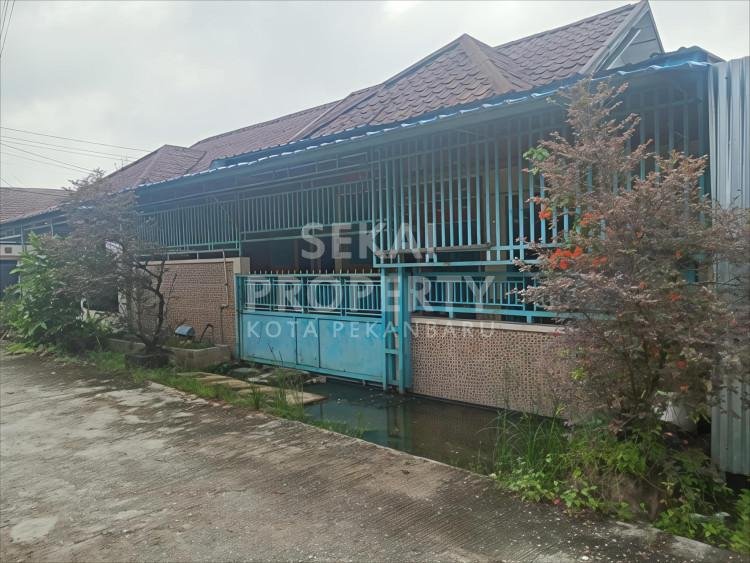 DIJUAL RUMAH DALAM KOMPLEK LOKASI DEKAT JL.PEMUDI - PEKANBARU