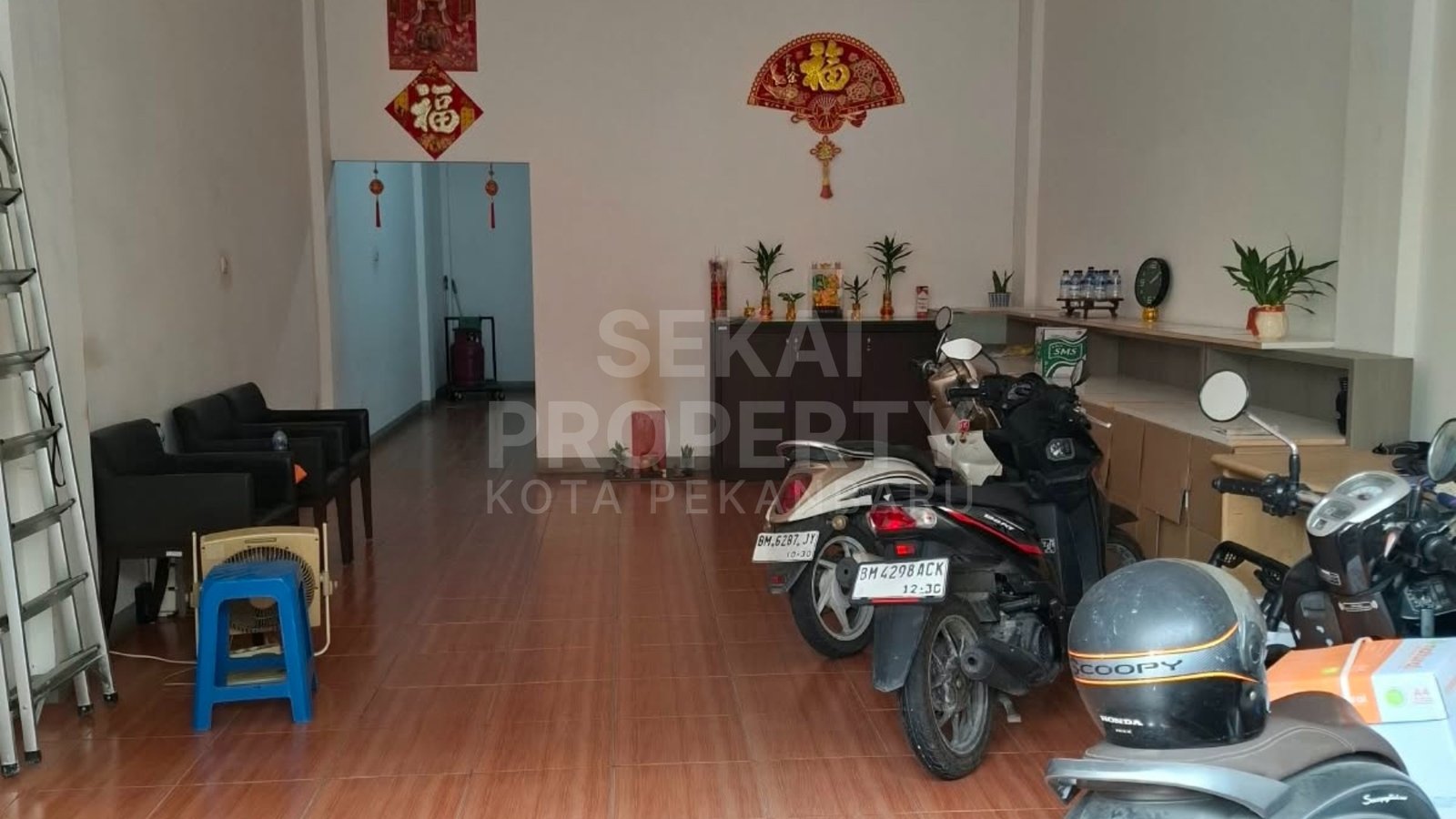 Lihat semua foto