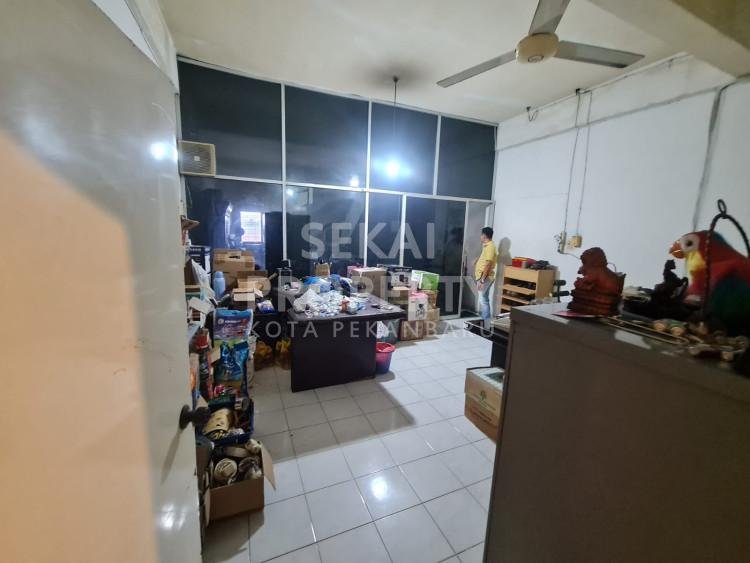 Lihat semua foto