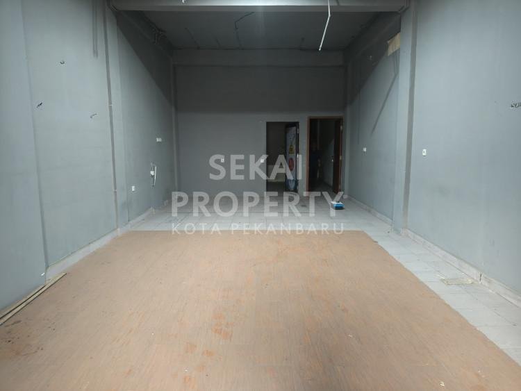 Disewakan Ruko 3 lt Lokasi Tengah Kota Jalan Tuanku Tambusai