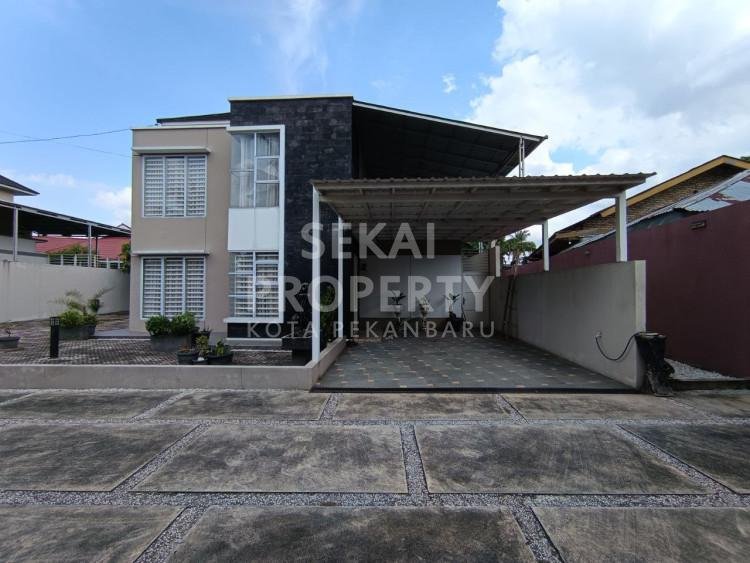 DI JUAL RUMAH JL SAKUNTALA