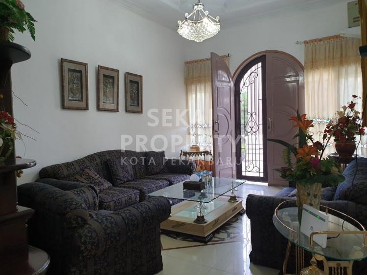 Dijual / disewakan rumah bulatan tengah kota Jl. Firdaus - Pekanbaru